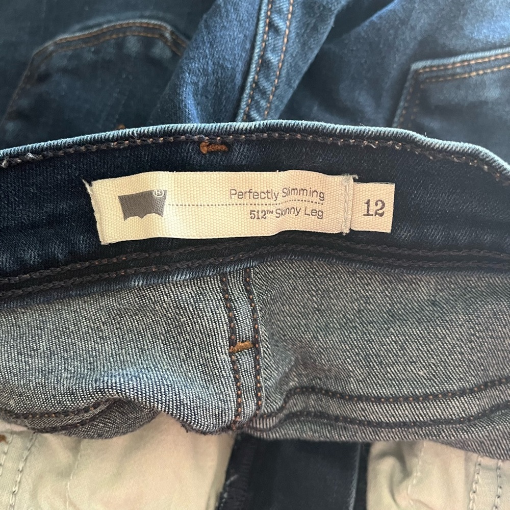 512 Levi’s - Picture 3 of 3